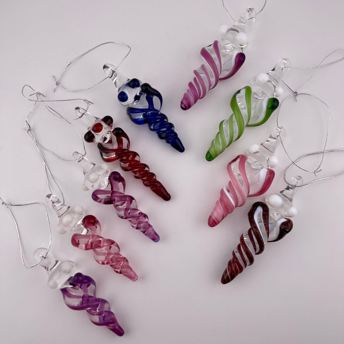 Mini Telemagenta over White Glass Icicle Ornaments - JeffBeckerGlass.com