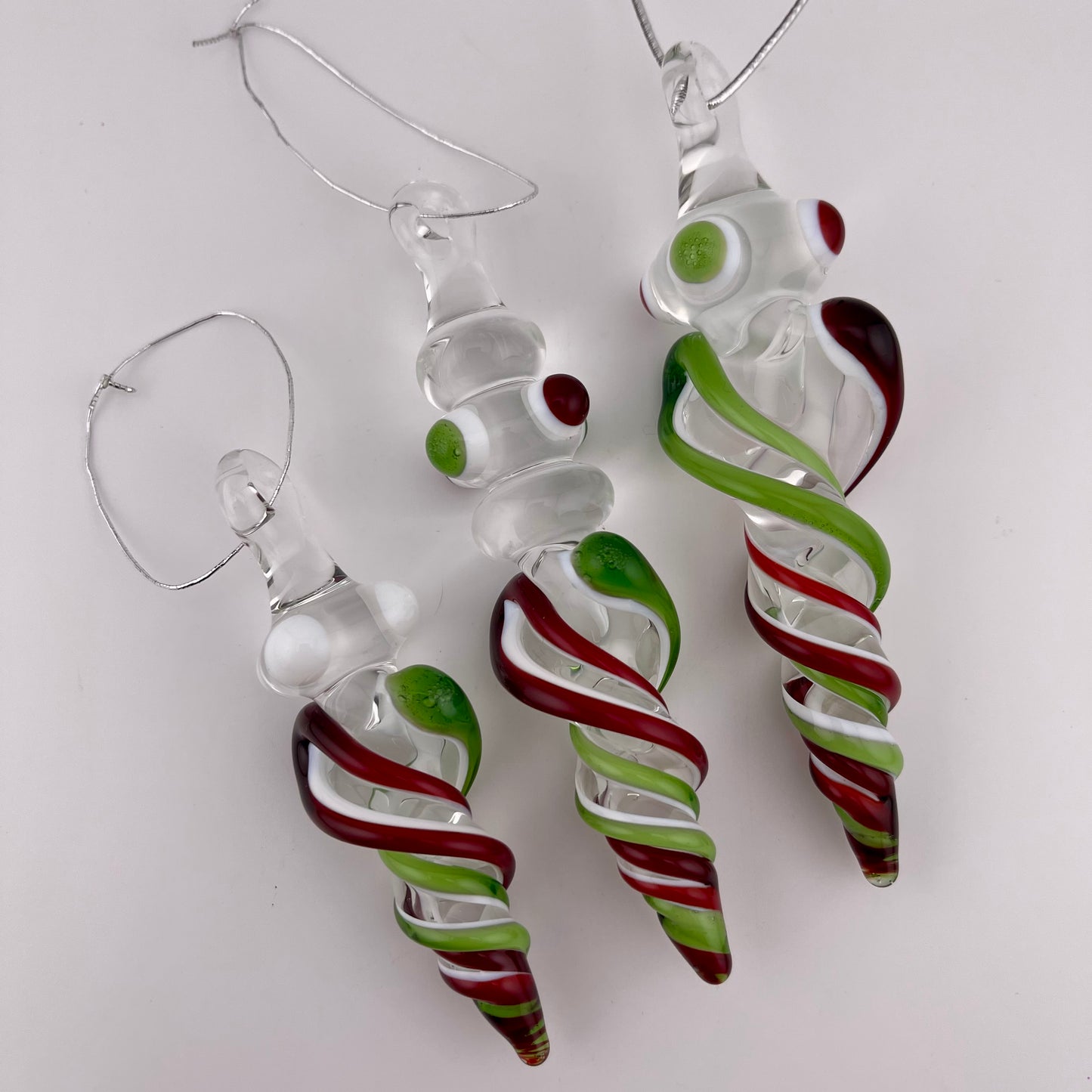 3 Pack Plantphibian Green and Elvis Red and over Lotus White Glass Icicle Ornament "Holiday Special" - JeffBeckerGlass.com