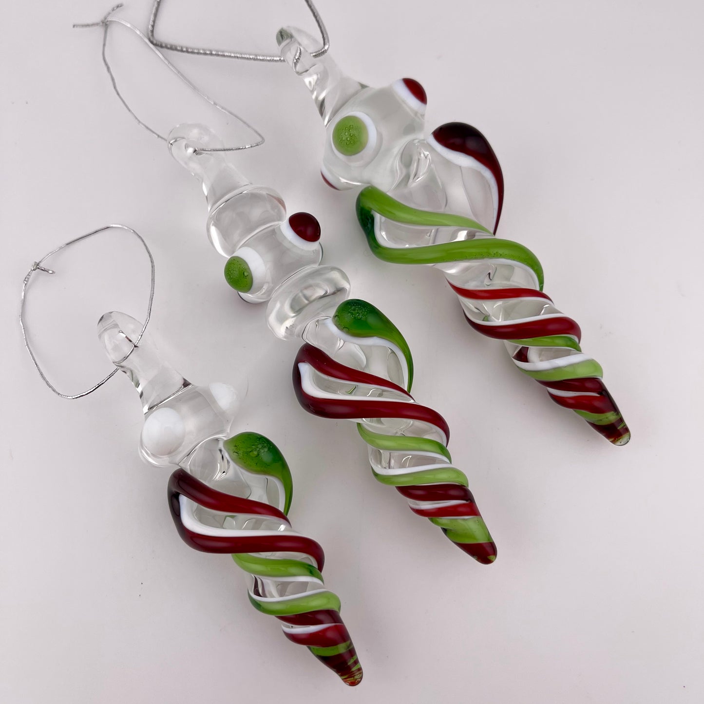 3 Pack Plantphibian Green and Elvis Red and over Lotus White Glass Icicle Ornament "Holiday Special" - JeffBeckerGlass.com