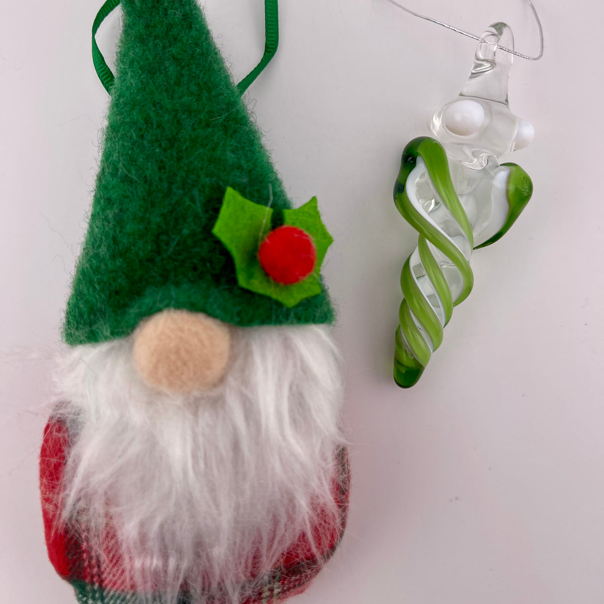 Mini Plantphibian Green over White Glass Icicle Ornaments - JeffBeckerGlass.com
