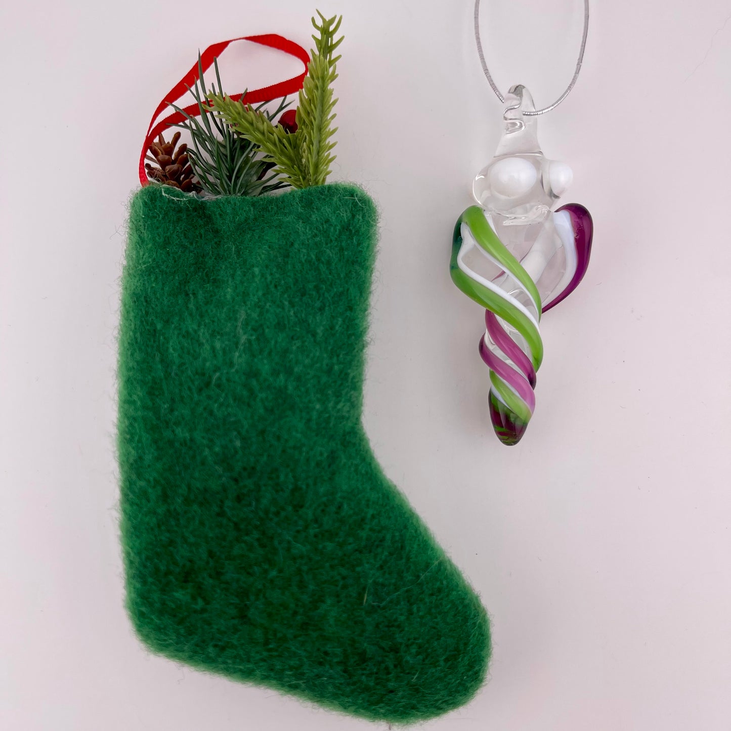 Mini Royal Jelly and Plantphibian Green over White Glass Icicle Ornaments - JeffBeckerGlass.com