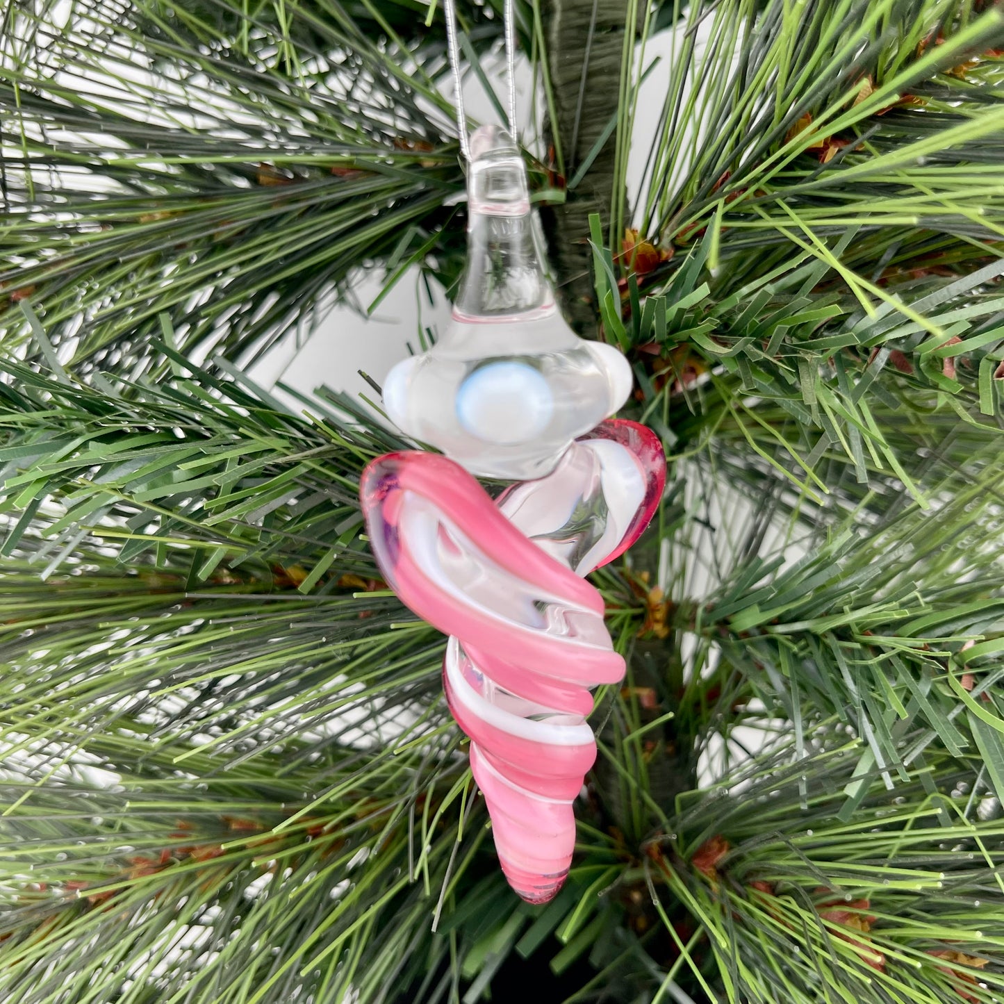 Mini Telemagenta over White Glass Icicle Ornaments - JeffBeckerGlass.com
