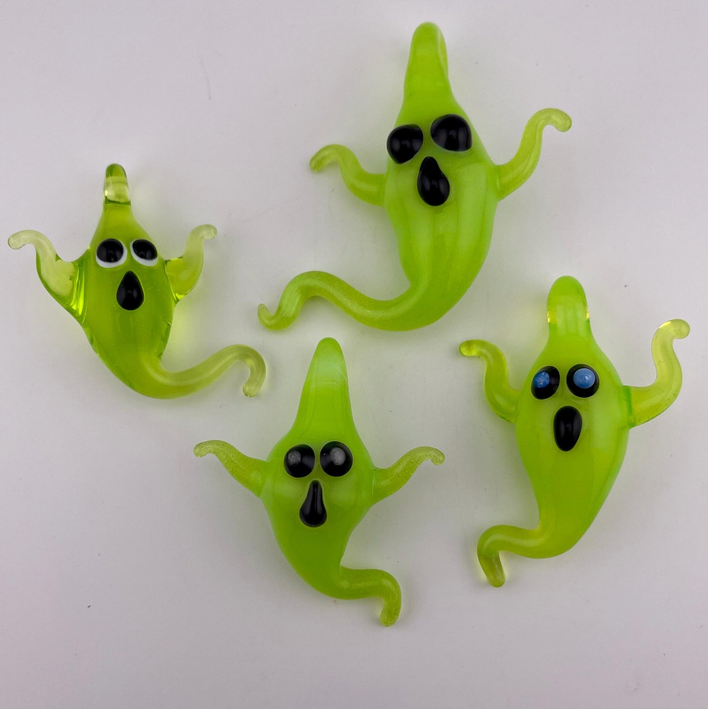 Green Light Color Slime Glass Ghost Pendant 1
