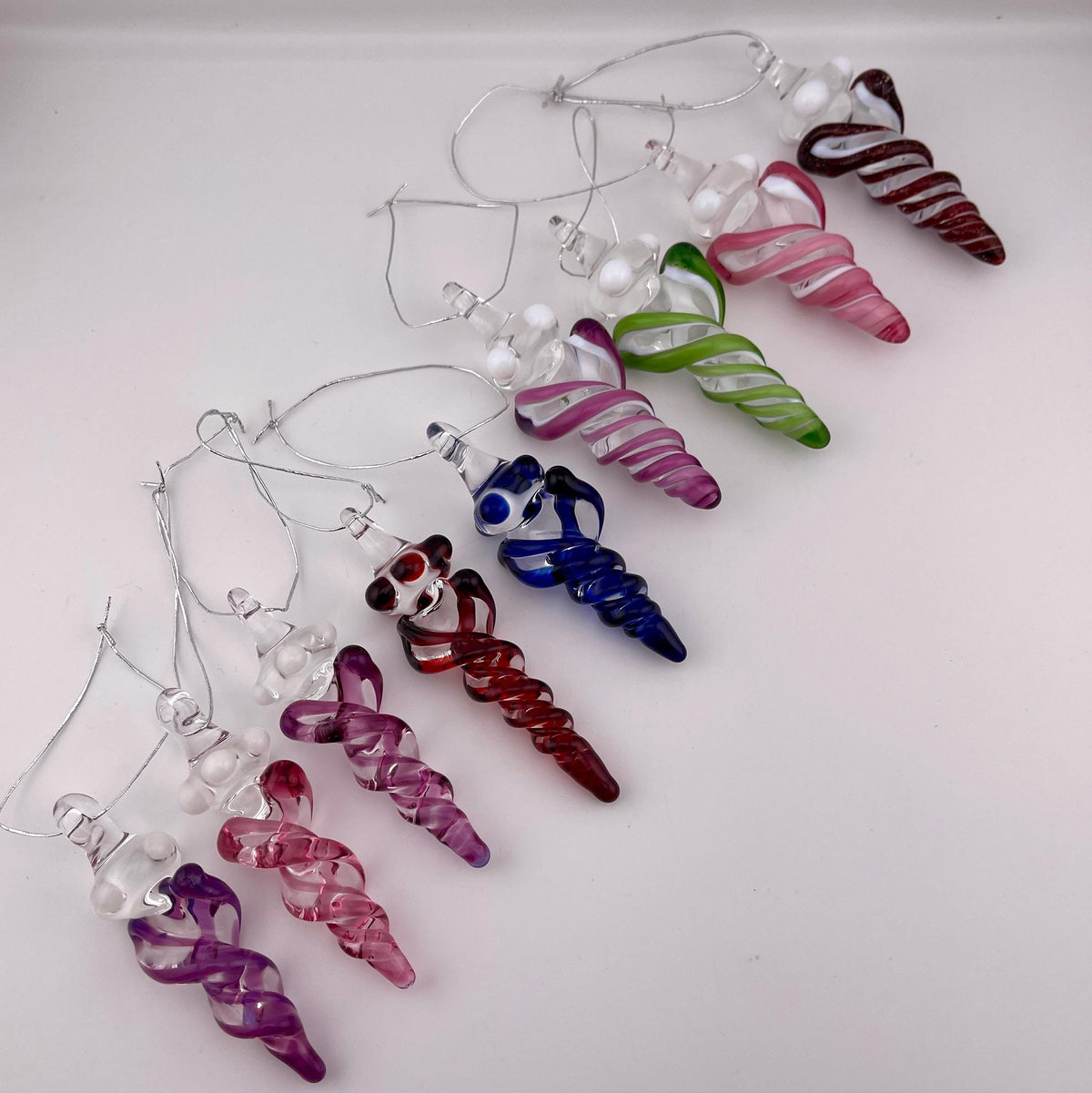 Mini Glass Icicle Ornament with Plantphibian Green over Lotus White Color Twist - JeffBeckerGlass.com