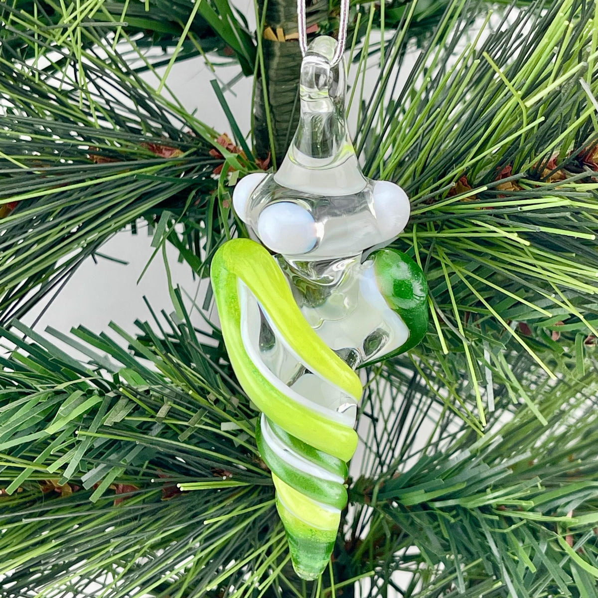 Mini Glass Icicle Ornament with Slymm Green and Sparkly green over Lotus White Color Twist - JeffBeckerGlass.com