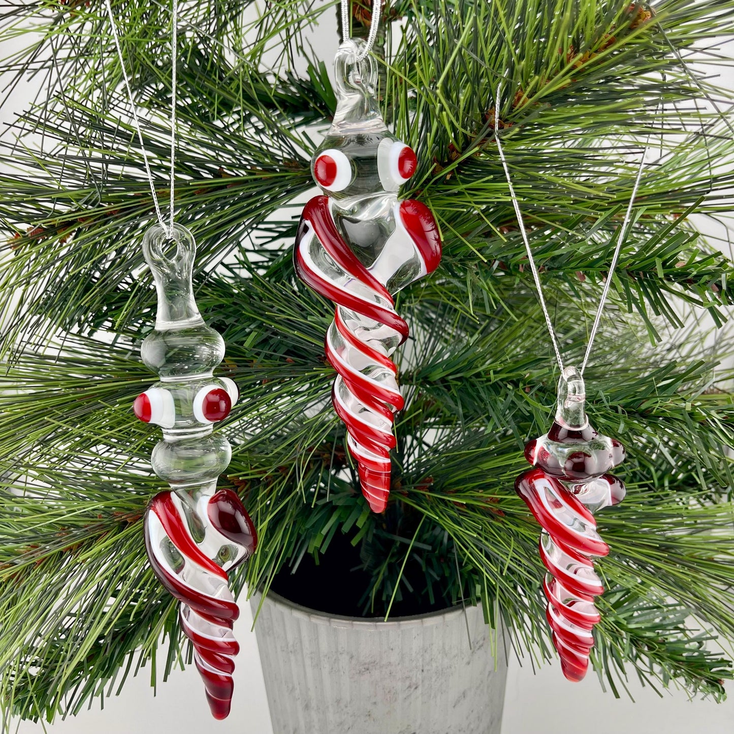 3 Pack of Elvis Red over Lotus White Glass Icicle Ornament Designs “Holiday Special” - JeffBeckerGlass.com