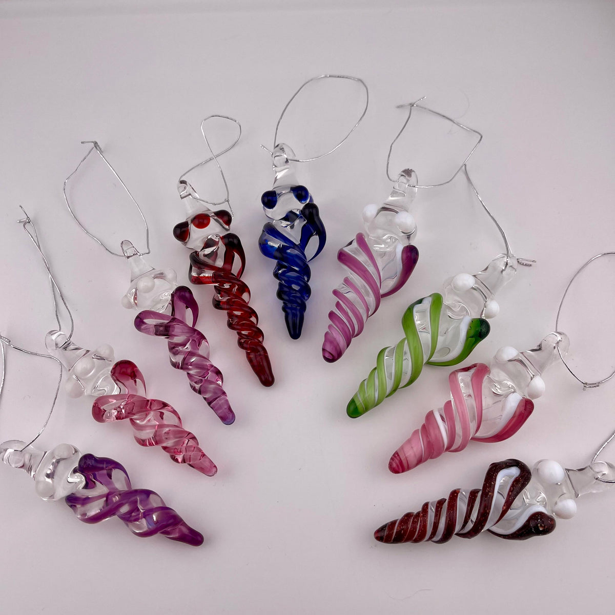 Mini Glass Icicle Ornament with Plantphibian Green over Lotus White Color Twist - JeffBeckerGlass.com
