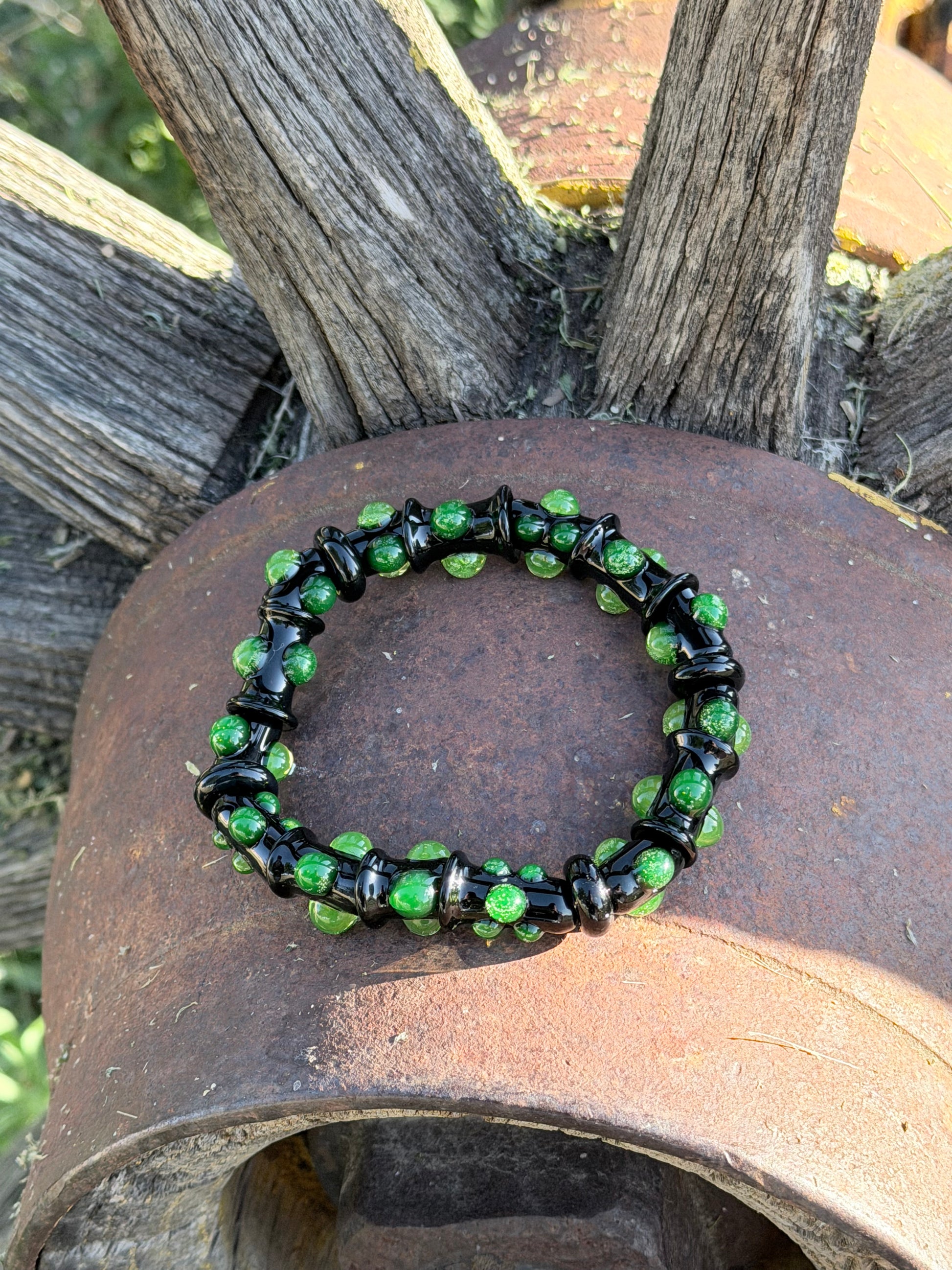 Black UV Reactive Green Dot Glass Bracelet – Glows Green Under Black Light - JeffBeckerGlass.com