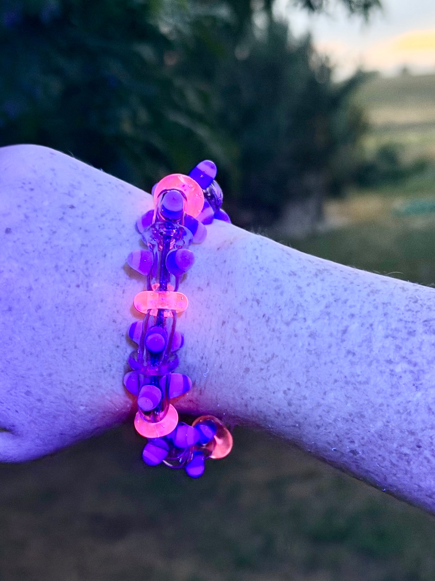 7inch Purple and Pink UV Reactive Glass Bracelet – Glows Pink Under Black Light