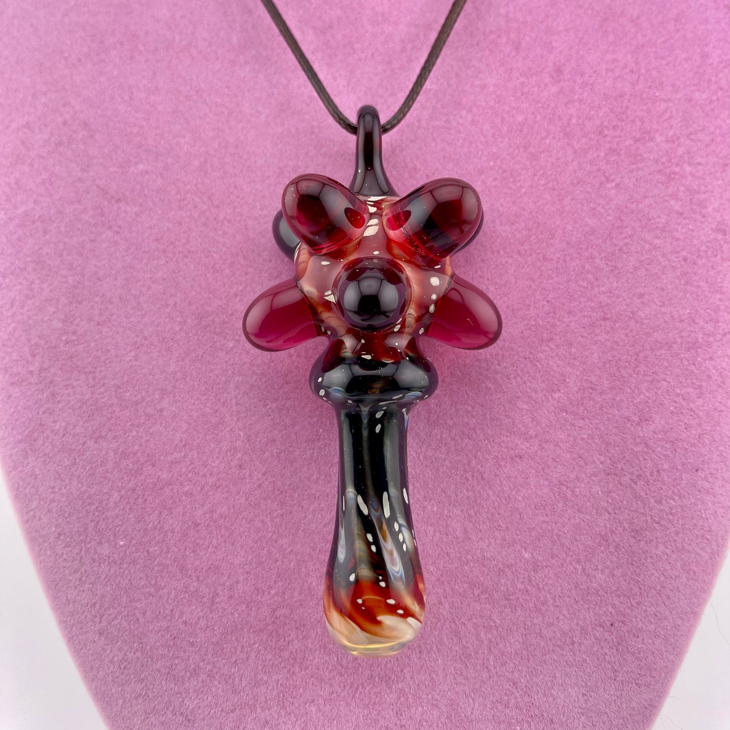 Pendant Pipe Red and Black pendant pipe necklace’s