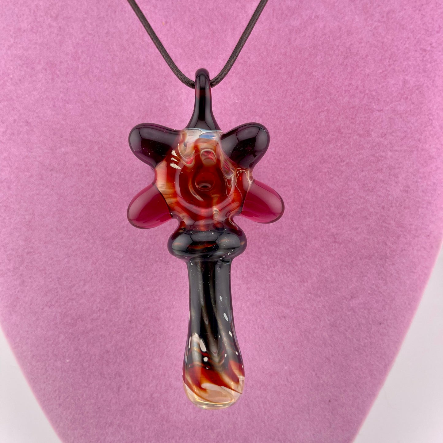 Pendant Pipe Red and Black pendant pipe necklace’s